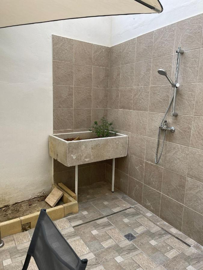 Dimora Nonna Ada Bed & Breakfast Aradeo Exterior foto