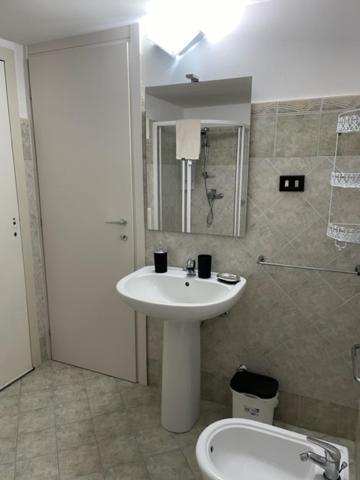 Dimora Nonna Ada Bed & Breakfast Aradeo Exterior foto