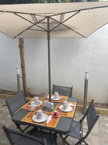 Dimora Nonna Ada Bed & Breakfast Aradeo Exterior foto